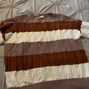 Small Sweater, Like new condition.